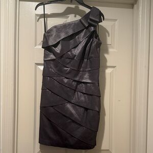 Jessica McClintock Y2K One-Shoulder Metallic Charcoal Tiered Cocktail Dress 12